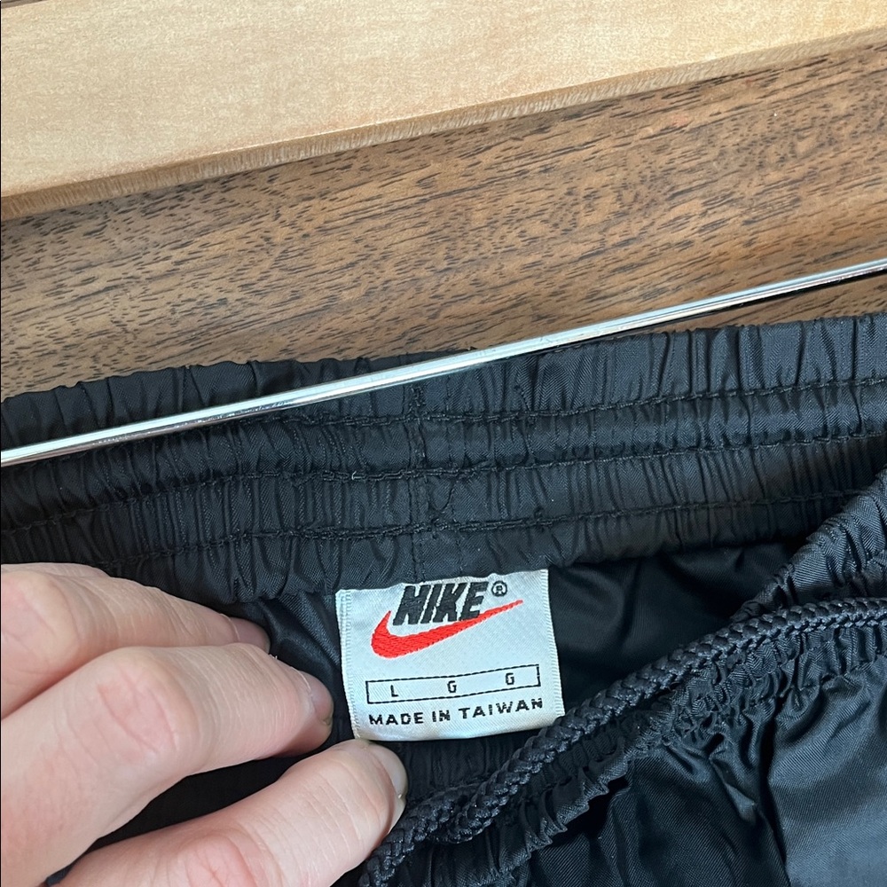 Vintage Nike Men's Black Windbreaker Joggers L - Picture 6 of 6